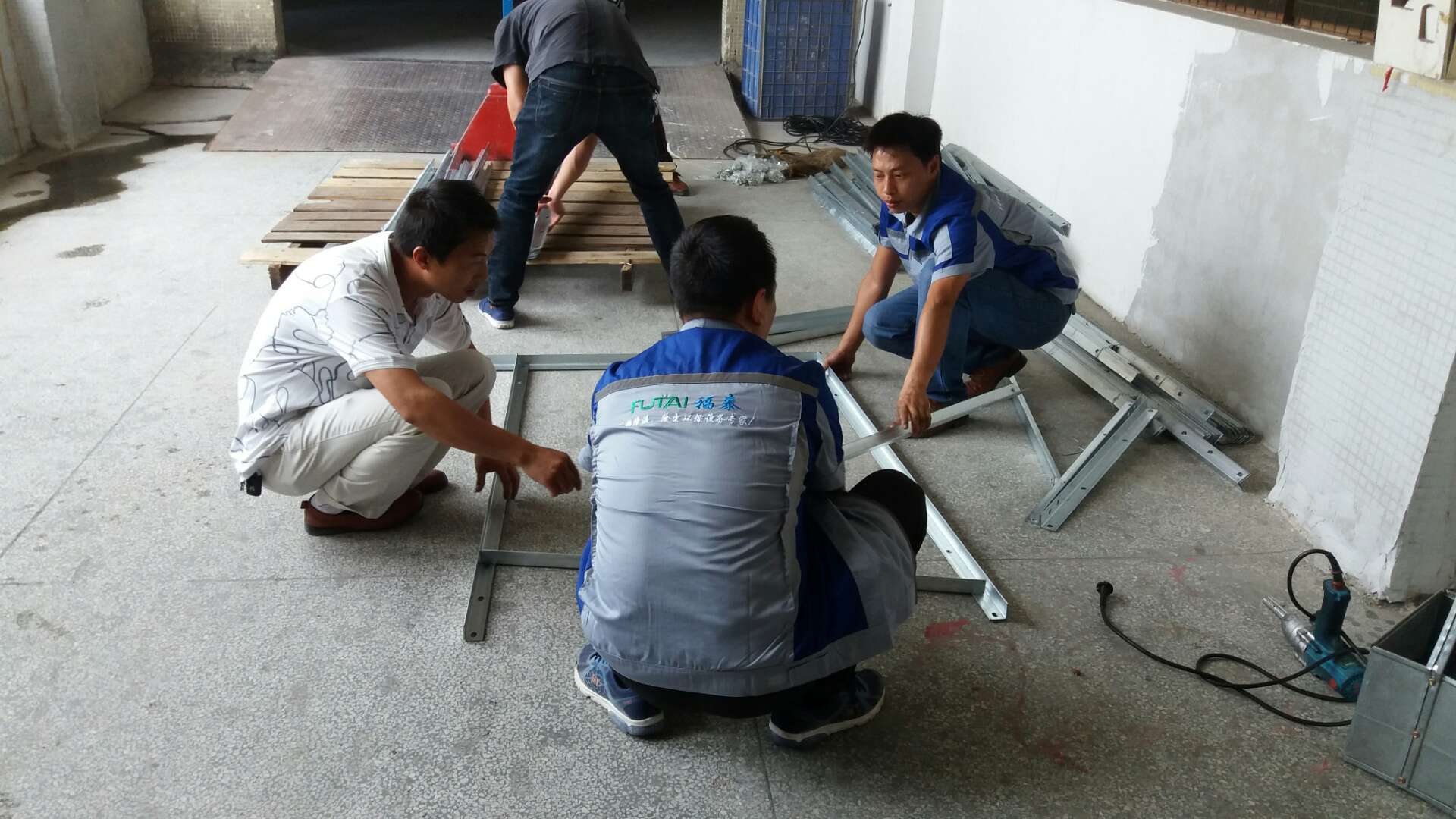 福泰專業(yè)安裝環(huán)保空調(diào)